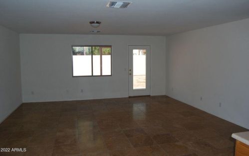 437 20th Ave, Phoenix, AZ 85009-3820