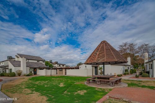 1124 Belmont Ave, Phoenix AZ 85051-6765 exterior