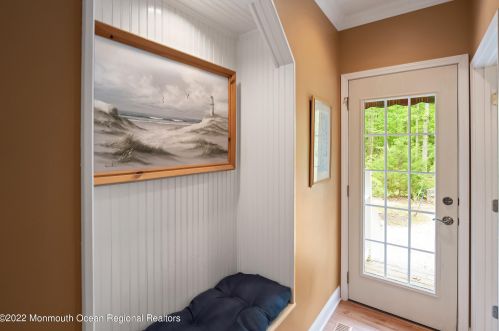 335 Veterans Hwy, Jackson Twp NJ 08527-2832 exterior