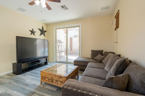 1847 Dunbar Dr, Phoenix AZ  85042-6856 exterior