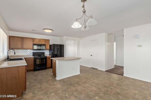 3221 Alta Vista Rd, Phoenix AZ  85041-5213 exterior