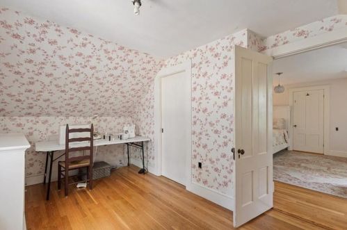 376 Tremont St, Taunton MA 02780-3023 exterior