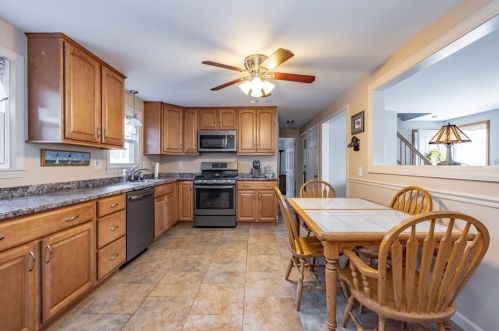 163 Florida Dr, Agawam MA 01001-3516 exterior