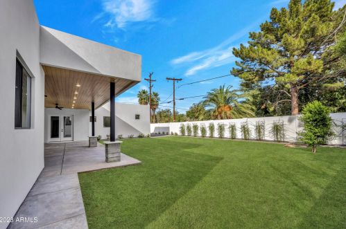 2053 37 Pl, Phoenix AZ 85050-8309 exterior