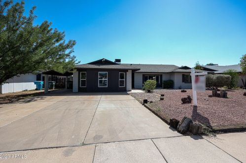 3535 Acapulco Ln, Phoenix AZ 85023-5019 exterior