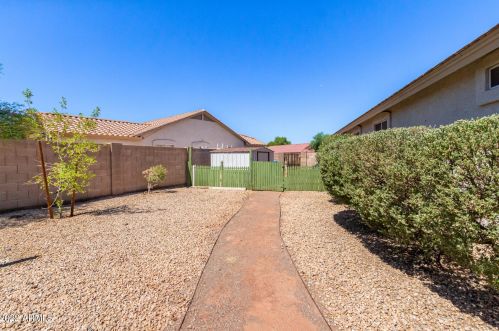 8227 Apache St, Phoenix AZ 85003-2726 exterior