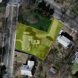 702 Chestnut St, Newton MA 02468-2015 aerial view