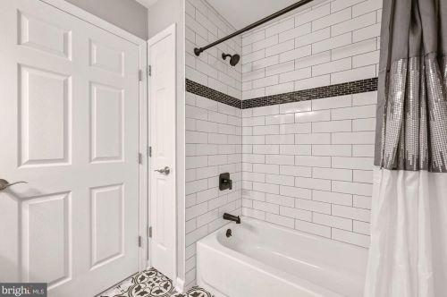 1162 Tristram Cir, West Deptford NJ  08051-2239 exterior