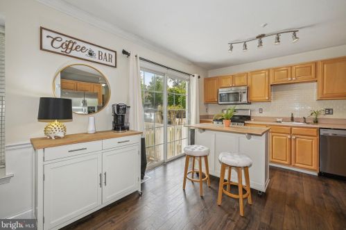 2202 Beacon Hill Dr, Erial NJ  08081-1175 exterior