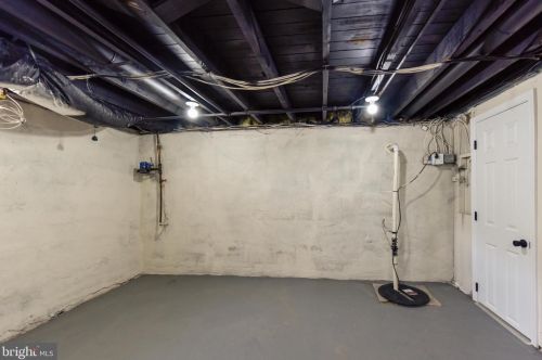 1102 Cumberland Ave, West Deptford NJ  08096-3041 exterior