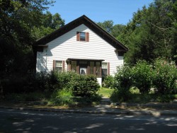 23 Nahanton St, Newton, MA 02459-2907