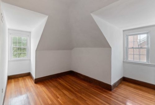 119 Washington St, Newton MA 02458-2250 exterior