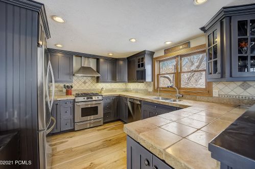 953 Park Ave, Park City UT 84060-5202 exterior