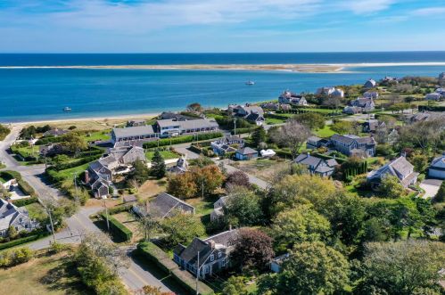 156 Chatham Bars Ave, Chatham MA 02633-2343 exterior