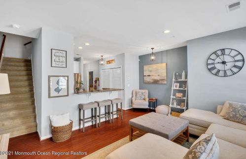 44 Kyle Dr, Tinton Falls NJ 07712-7535 exterior