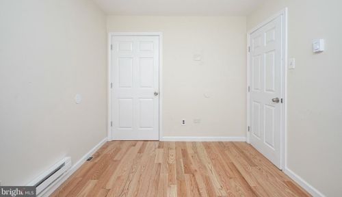 409 Mantua Ave, West Deptford NJ 08066-1277 exterior