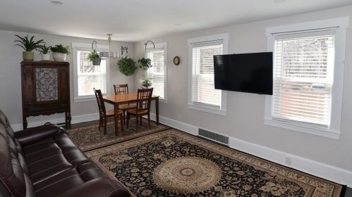 4 Estabrook St, Royalston MA  01331-3515 exterior