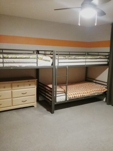 465 Montgomery Rd, Montgomery MA 01085-1061 exterior