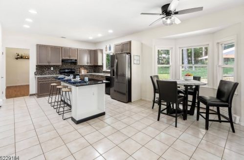 20 Southfield Dr, Wantage NJ  07461-3036 exterior