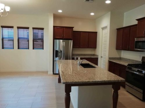 234 Beverly Ln, Phoenix AZ  85023 exterior