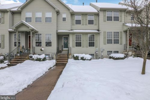 73 Forest Ct, West Deptford, NJ 08051-2144