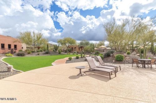 1735 Desperado Way, Phoenix AZ  85085-6329 exterior