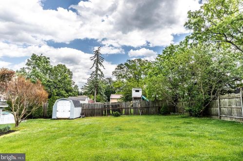 141 Progress Ave, West Deptford NJ 08096-1212 exterior