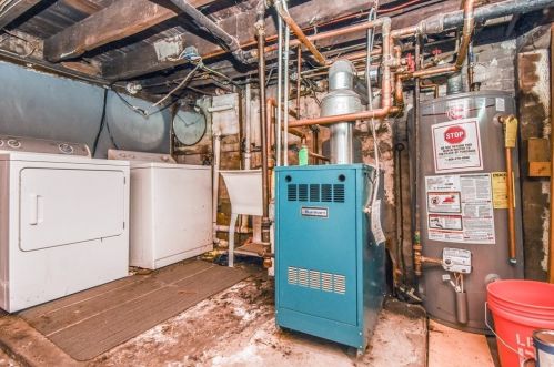 28 Grossman St, Quincy MA 02169-6409 exterior