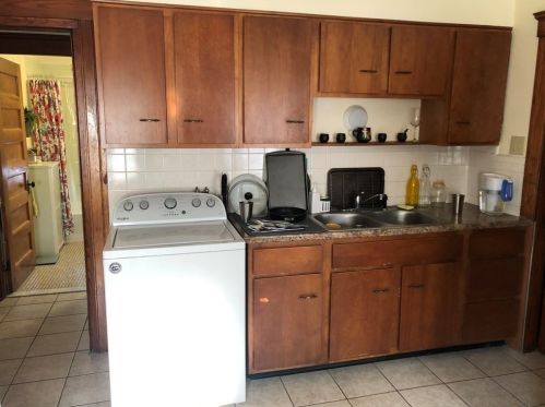 1053 Pleasant St, Worcester, MA 01602-1331