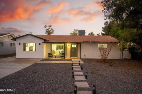 5215 Cambridge Ave, Phoenix AZ 85008-1213 exterior