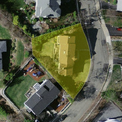 318 Country Club Rd, Newton MA  02459-3116 aerial view