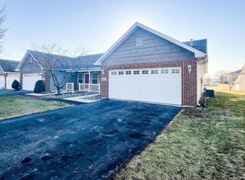 8402 Marshall Pl, Gary, IN 46410-5697