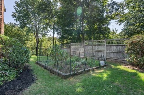 5 Chapel Hill Rd, Beverly MA  01915-1313 exterior