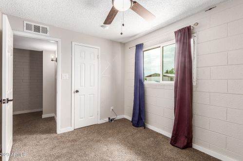 4610 71st Ln, Phoenix AZ  85033-1411 exterior