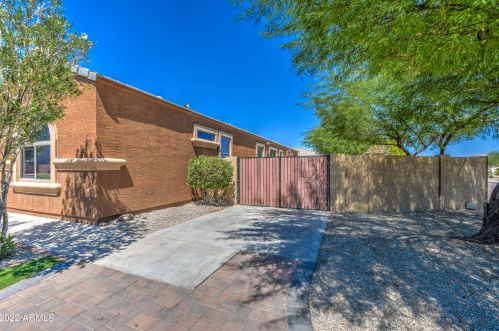 4217 73 Dr, Phoenix AZ 85033-2512 exterior