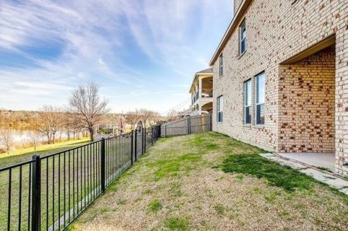 5421 Grenada Dr, Fort Worth TX 76119-8502 exterior
