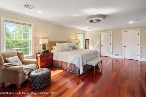 90 Lovett Ave, Little Silver NJ 07739-1403 exterior