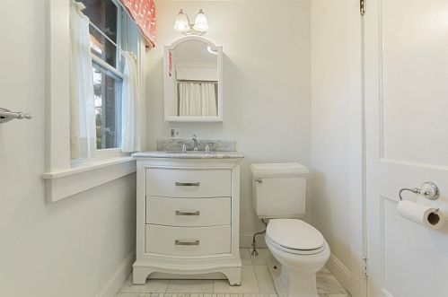 115 Aspen Ave, Newton MA 02466-3022 exterior