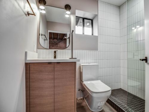 1201 Edgemont Ave, Phoenix AZ 85035-1809 exterior