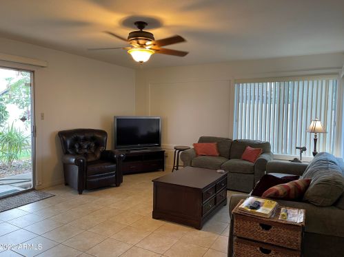 16017 34th Ave, Phoenix AZ 85051-1206 exterior