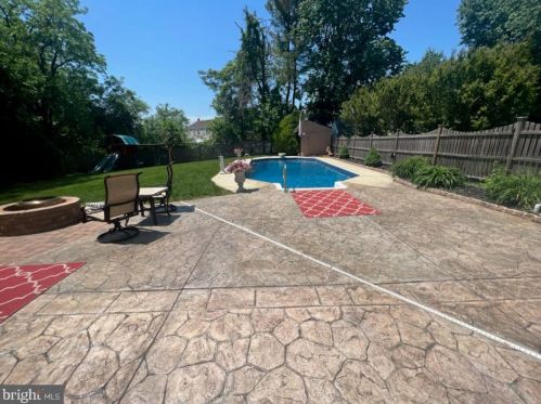 50 Tattersall Dr, West Deptford NJ 08051-1712 exterior