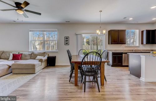 618 Schaeffer Ave, West Deptford NJ 08096-6631 exterior