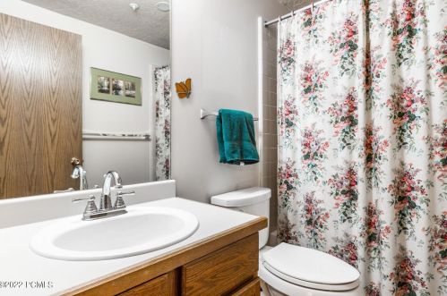 3073 Fawn Dr, Park City UT 84098-5368 exterior