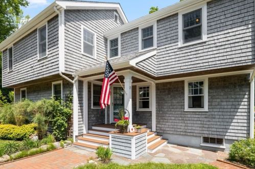 15 Duncan Dr, Hingham, MA 02061-2020