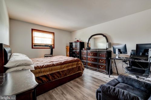 833 Boundary Rd, West Deptford NJ 08096-3614 exterior