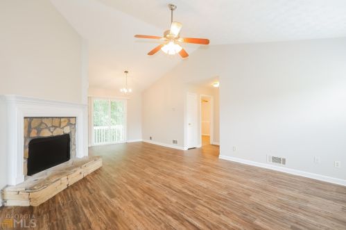 536 Oakview Dr, Stockbridge GA  30281-2014 exterior