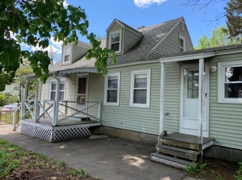 18 Beaconsfield St, Lawrence, MA 01843-2410