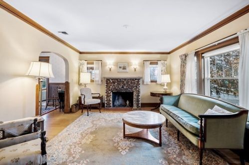 300 Granite Ave, Milton MA  02186-5022 exterior