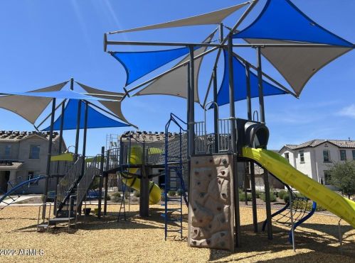 5745 Atlantis Ave, Phoenix AZ 85043-6312 exterior