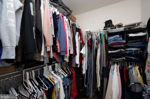 36 Hackemore St, Burlington NJ 08016-3056 exterior